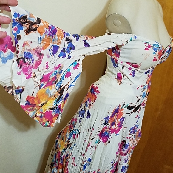 K. FASHION NOVA Maxi - Picture 3 of 7